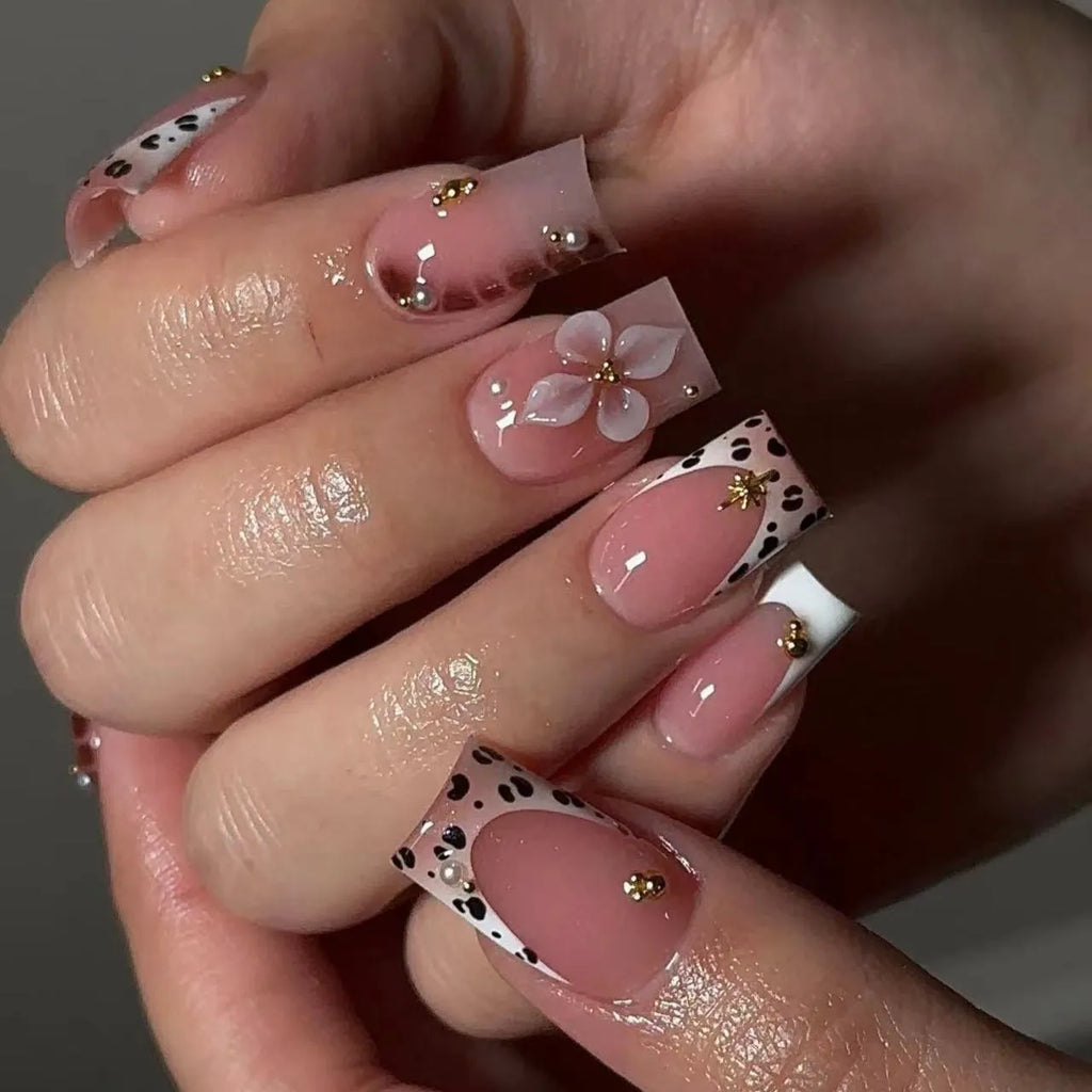 Short square fake nails for women girl fashion brown leopard print with 3D embossed flower bow frame press on acrylic false nail