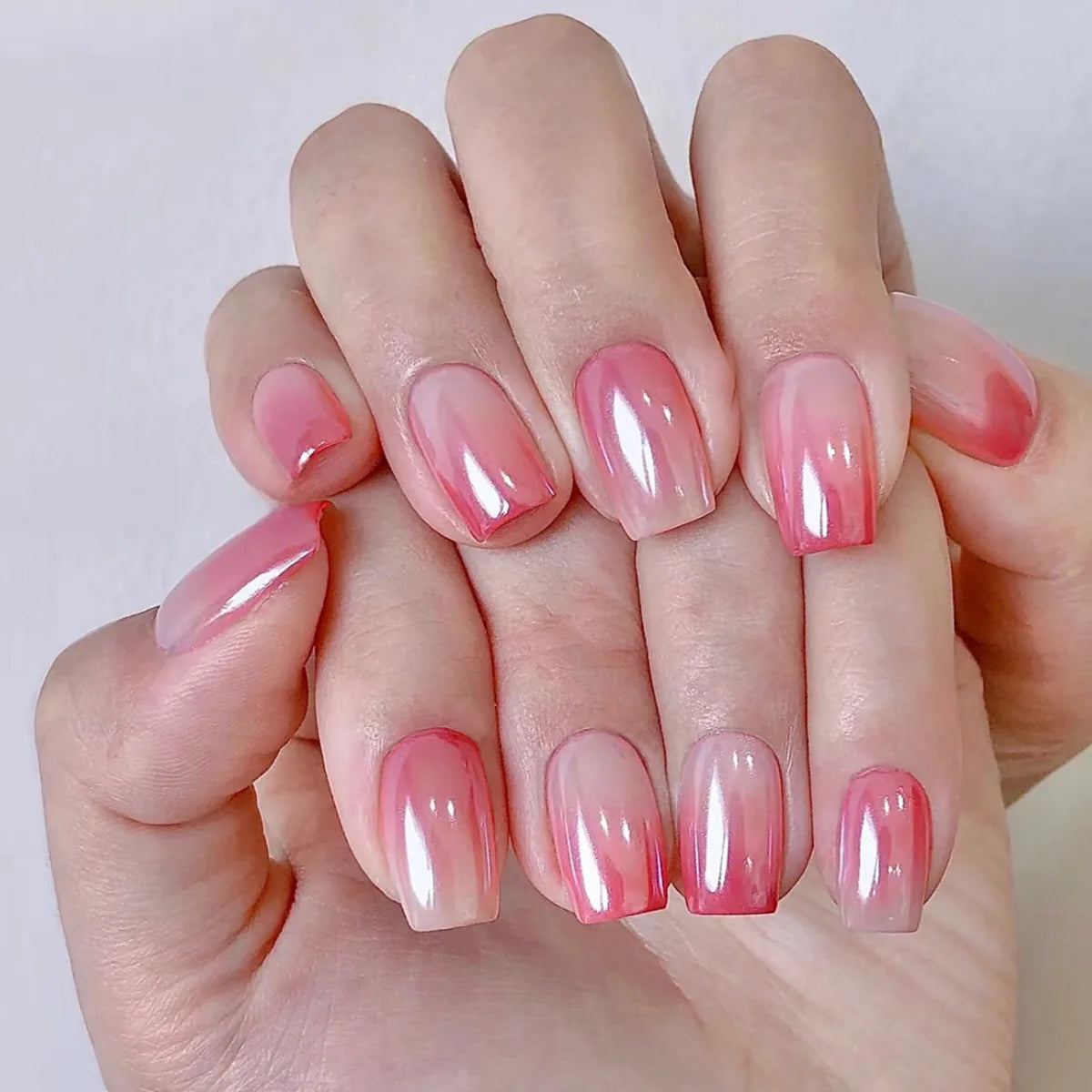 24Pcs Simple Ballet Glitter Detachable Nails with Pink Gradient French Square Press on Fake Nails Short Full Cover Nail Tips Art